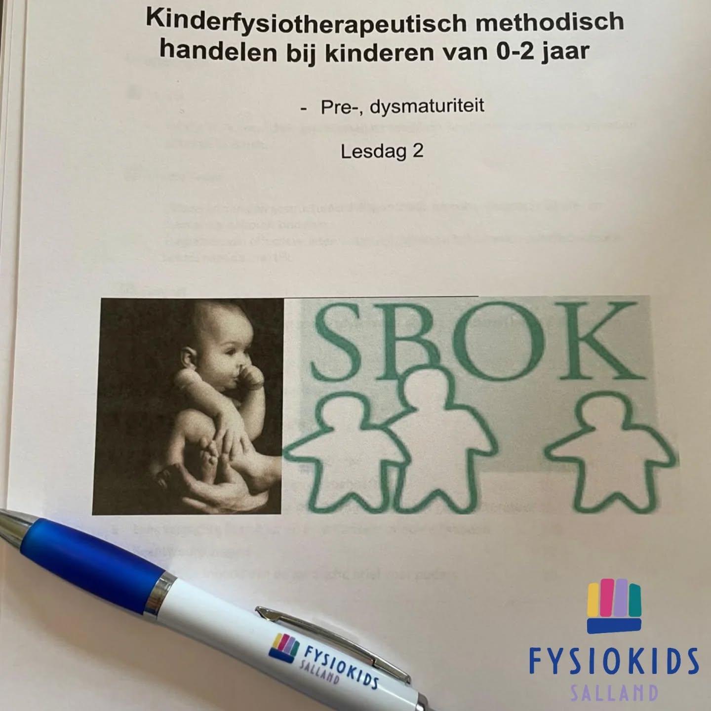 Afgelopen donderdag en vrijdag zaten Rosanne en Marije weer in de studieboeken bij de FOK-cursus. 📖

Dit keer behandelden ze onderandere de thema's pre- en dysmaturiteit. 👶

Intensieve maar erg leerzame dagen! 

#Kinderfysiotherapie #hetjongekind #motoriek #prematuriteit #dysmaturiteit #onderzoek #behandeling #Raalte #Heino #Wijhe #Heeten #Nieuwheeten
